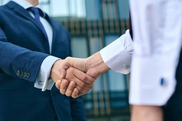 the-benefits-of-business-etiquette-training-for-a-modern-workforce-158175